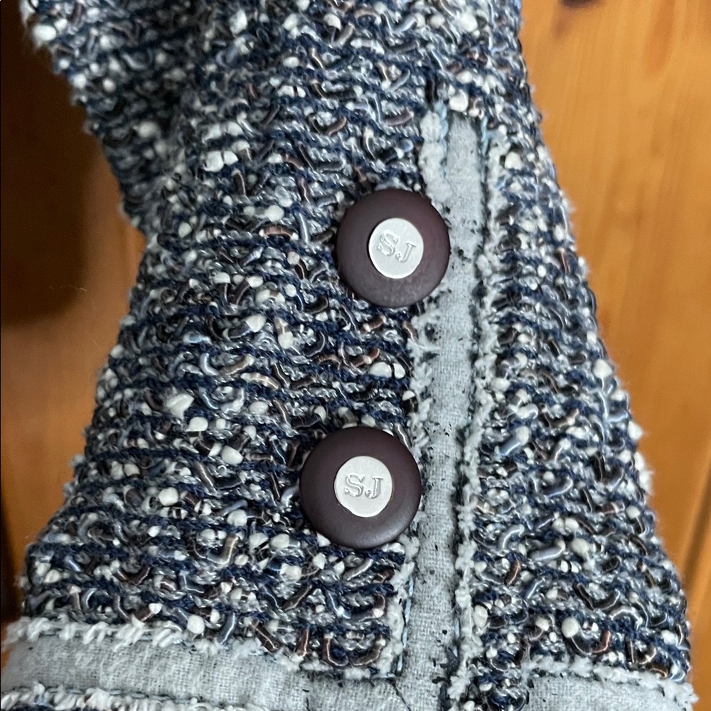 St. John Collection Navy and White Tweed Blazer - Picture 4 of 14